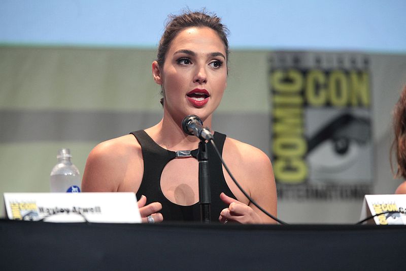 File:SDCC 2015 - Gal Gadot (19742581131).jpg