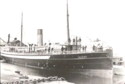 SS Vaitarna sur les quais de Grangemouth (numéro d'accès P09431) .png