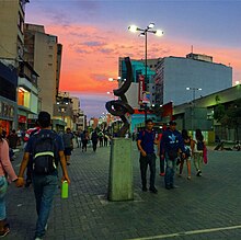 File:Bulevar de Sabana Grande. Abril 2018, tarde.jpg - Wikimedia Commons