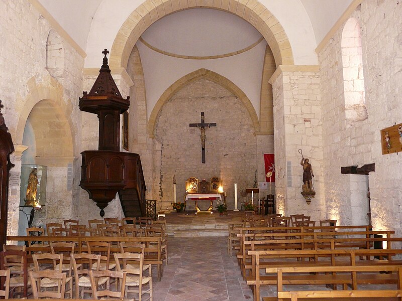 File:Saint-Nexans église nef.jpg