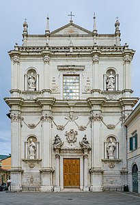 Façade de San Barnaba Brescia.jpg