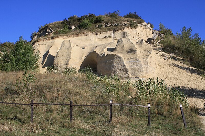 File:Sandberg near Bratislava.JPG