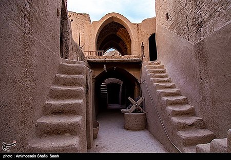 Saryazd Castle 2019-06-09 32.jpg