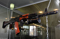 AK-74に装着されたGP-25