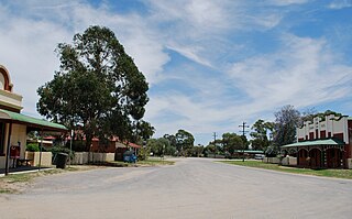 <span class="mw-page-title-main">Springhurst, Victoria</span> Town in Victoria, Australia