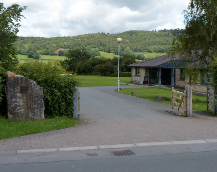 File:St Cynidr Stone, Llangynidr - geograph.org.uk - 4103050.jpg