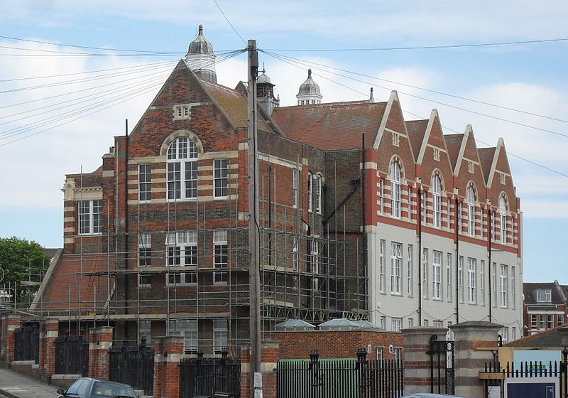 File:St Luke's School (former Board School), St Luke's Terrace, Brighton (July 2010) (2).JPG