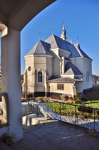 File:St Nicholas Church Belz Zamochok.jpg