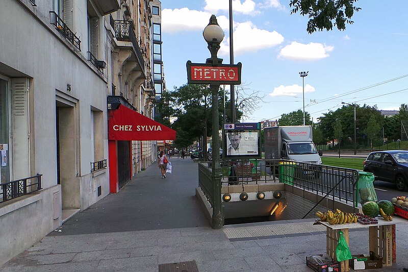 File:Station métro Porte-de-Charenton - 20130606 170936.jpg