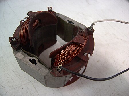 ไฟล์:Stator eines Universalmotor.JPG