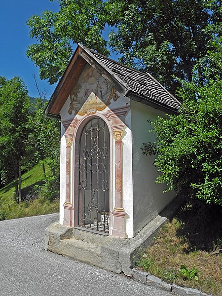 File:Stubai-Mieders-Kapelle-Bachleiten-1.jpg