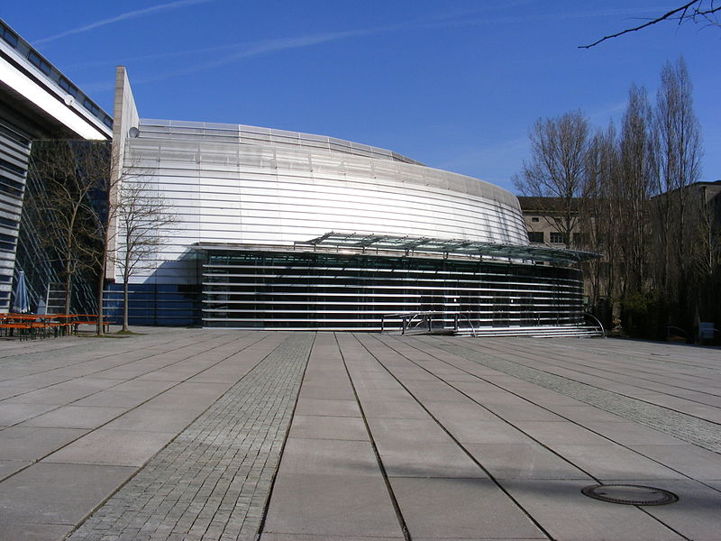 File:TU München - Auditorium Maximum außen.jpg