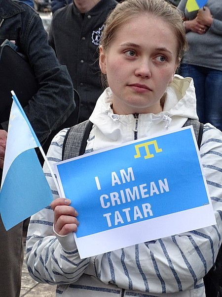 File:Tatar Woman at May 18 Commemoration of Crimean Tatar Deportations-Genocide - Maidan Square - Kiev - Ukraine - 03 (27006194082).jpg