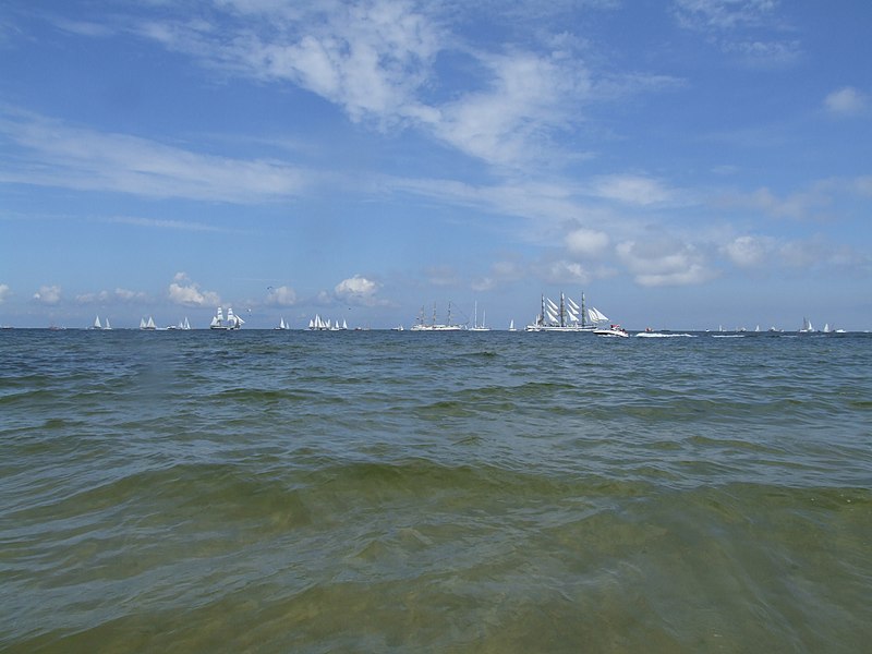 File:The Tall Ships' Races - 02-05.07.2009, Gdynia - 05-07-2009 - 135.JPG