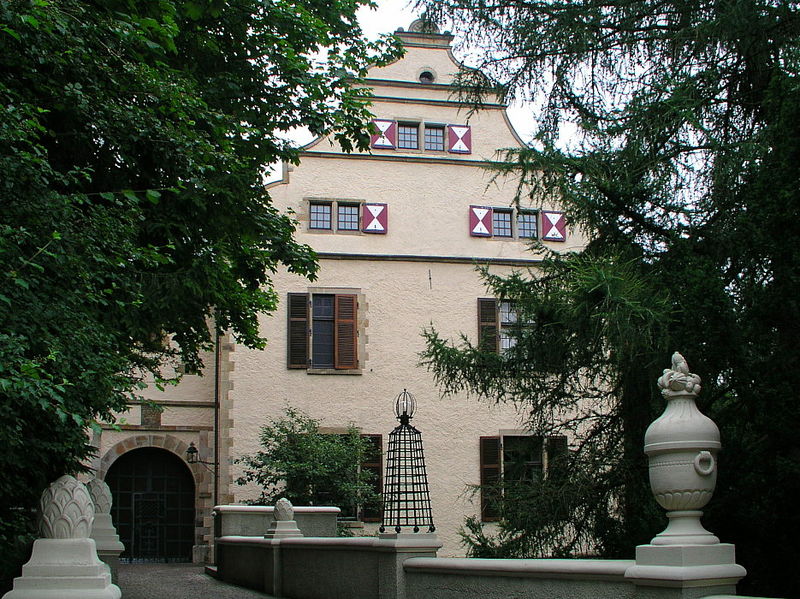 File:Thyssen-Schloss.jpg