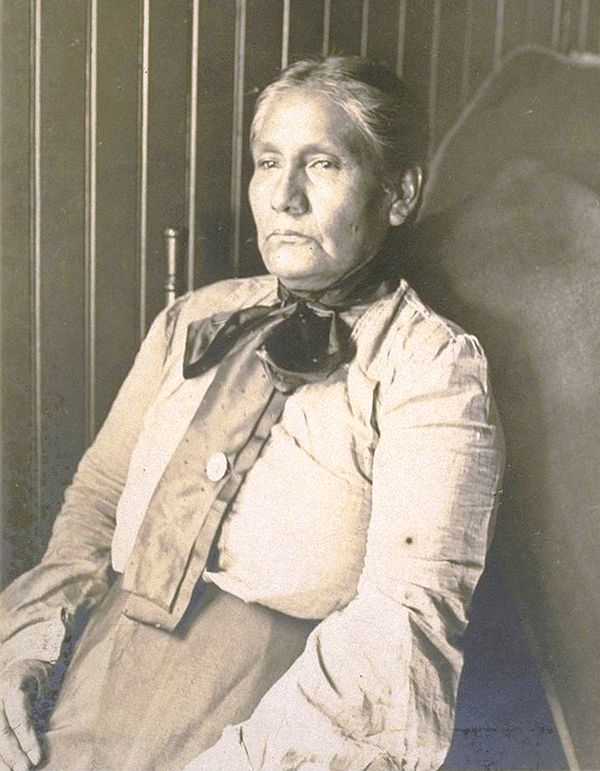 Mrs. James Rosemeyre (née Narcisa Higuera), photographed here in 1905, was one of the last fluent Tongva speakers. An informant for the ethnographer C