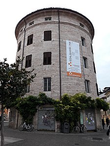 Torrione madruzziano (1) .jpg