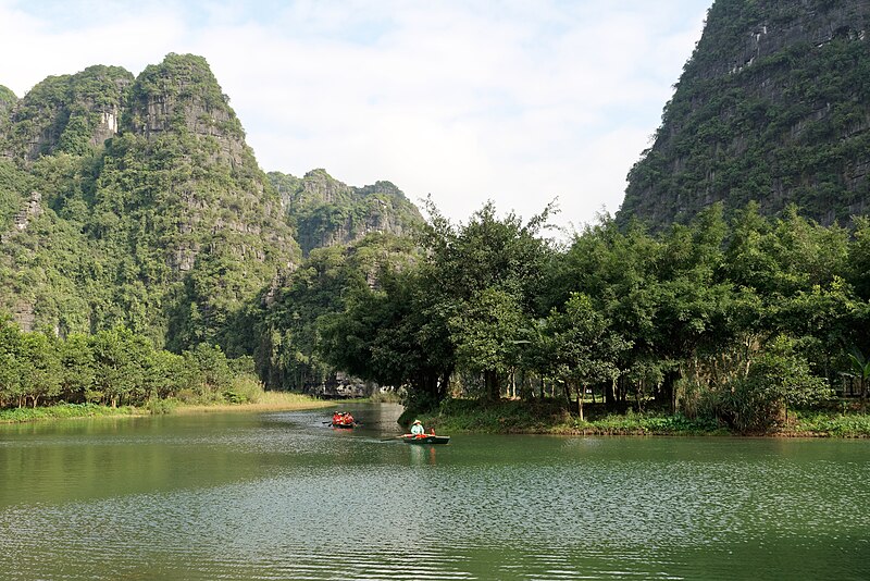 File:Trang An Landscape Complex, Ninh Binh Province, Vietnam, 20240202 1447 5310.jpg