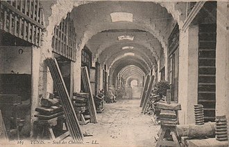 Old picture of Souk Ech-Chaouachine. Tunis Souk des Chechias.jpg