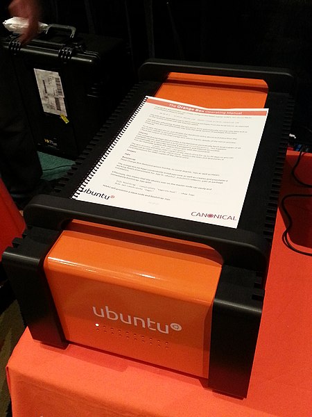 File:Ubuntu Orange Box-Fossetcon 12.09.2014.jpg