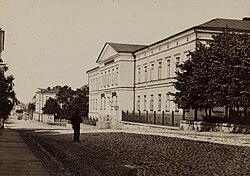 Uusi klinikka Unioninkatu 33, Ernst Lohrmann 1842, valokuva Eugen Hoffers n. 1860-luku. Taustalla Vanha klinikka.