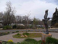 The Veterans Memorial Park in downtown Klamath Falls on the shore of Lake Ewauna. Veterans park Klamath Falls OR.JPG