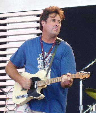 Gill playing at the 2007 Crossroads Guitar Festival