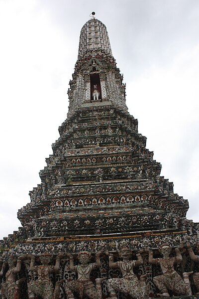 File:Wat Arun BangkokImg 3926.jpg