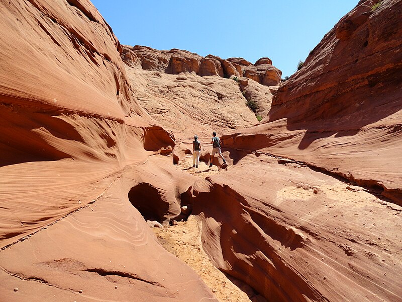 File:Water Holes Canyon, Page (44805310155).jpg