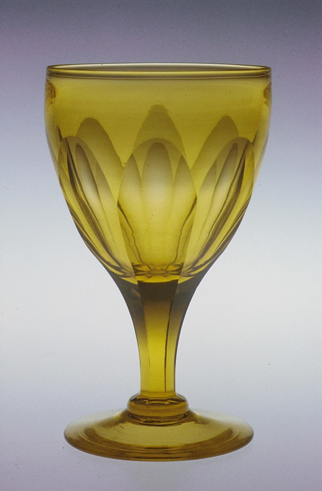 Champagne glass - Wikipedia