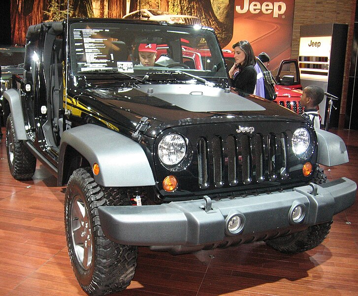 File:'11 Jeep Wrangler Unlimited Convertible (MIAS '11).jpg