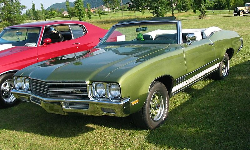 File:'71 Buick Skylark Convertible (Auto classique VAQ Mont St-Hilaire '11).JPG