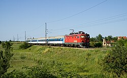 ŽS 441 villamosmozdony személyvonatot vontatva Újnagyfénynél