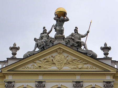 Tập_tin:150913_Detail_of_Branicki_Palace_in_Białystok_-_01.jpg