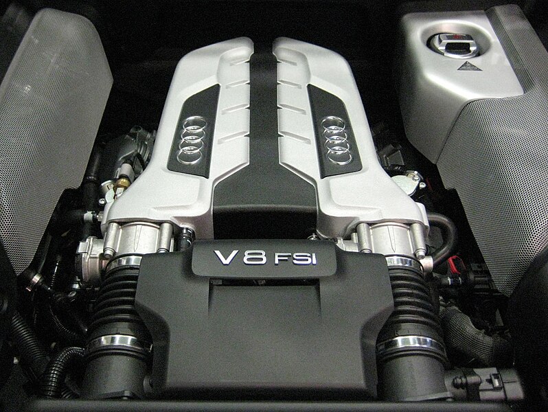 798px-2007_Audi_R8_Engine.JPG