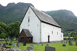 2016-07-01 Kinsarvik kirke (1).jpg