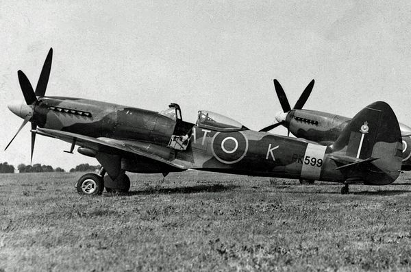 A Supermarine Spitfire F.22 of No. 613 (City of Manchester) Squadron RAuxAF, at RAF Ringway in May 1949.