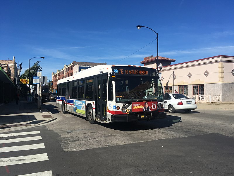 File:76 to Nature Museum CTA bus (38537709382).jpg