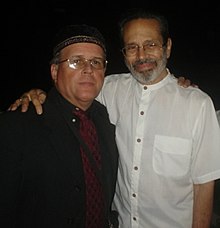 On the left Luis Manuel Moilna and on the right Leo Brouwer A la izquierda el maestro Luis Manuel Moilna" y a la derecha el maestro ""Leovigildo Brouwer Mesquida".JPG