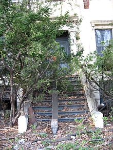 Front stoop (2010) Admrowstairjeh.JPG