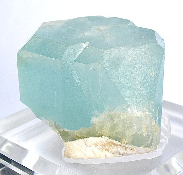 File:Albite-Topaz-ch31b.jpg