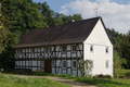 English: Half-timbered building in Hattendorf Muehlengasse 9, Alsfeld, Hesse, Germany This is a picture of the Hessian Kulturdenkmal (cultural monument) with the ID 12489 (Wikidata)