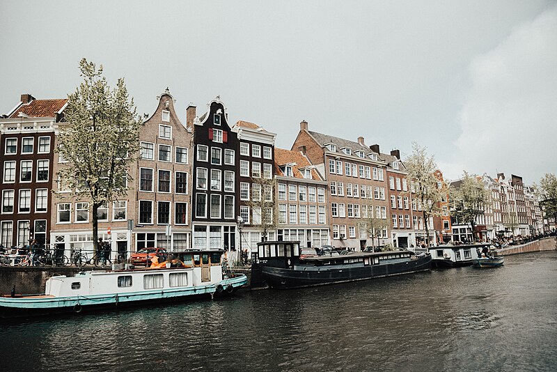 File:Amsterdam Canal Houses (Unsplash).jpg