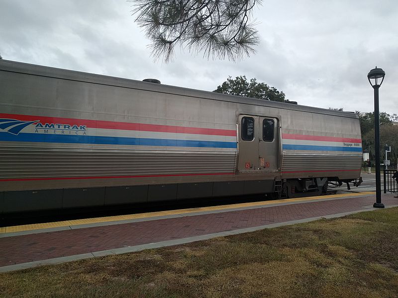 File:Amtrak Silver Meteor 98 at Winter Park Station (31541955546).jpg