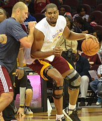 Andrew Bynum - Wikipedia