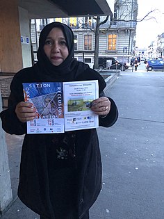 Festival Réclusion / Création du 1 au 16 mars 2018 Une participante enchantée par l'exposition de Charlotte Salomon et Shamsia Hassani veut rapporter les flyers au Yemen!