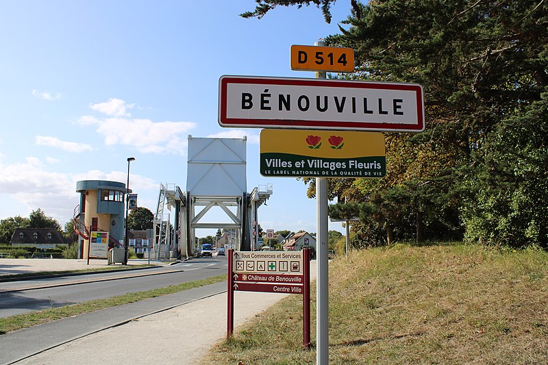 File:Bénouville Entrée 1.jpg