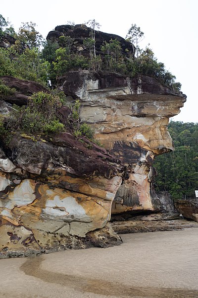 File:Bako beach stone formations (27136204283).jpg