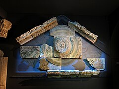 La gorgone du fronton des thermes romains de Bath.