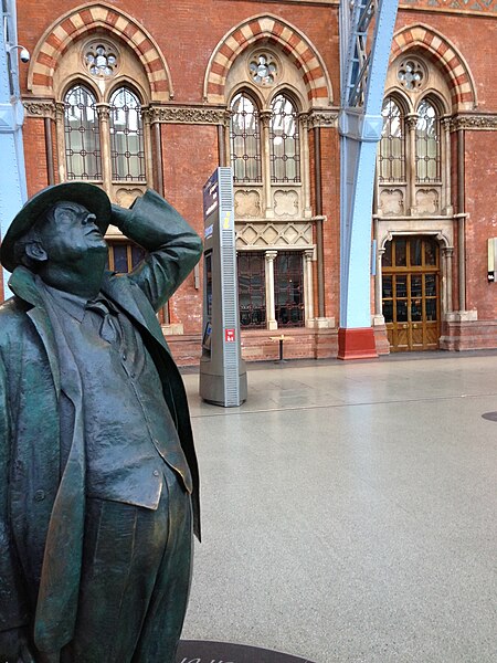 File:Betjeman and the Wine Pantry 8278055324.jpg